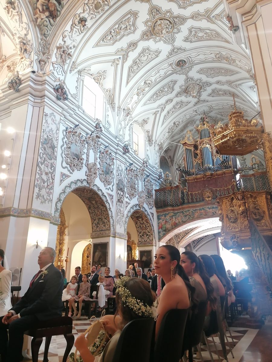 Interior de una iglesia barroca de Écija